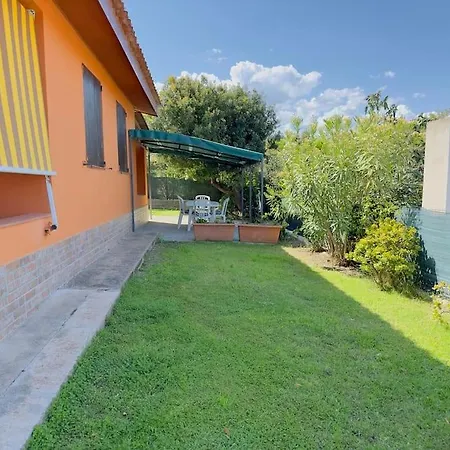Rosi - Al Mare Con Splendido Giardino Vakantiehuis