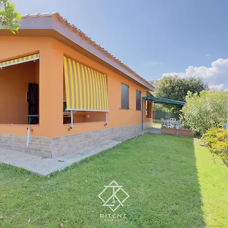 Rosi - Al Mare Con Splendido Giardino